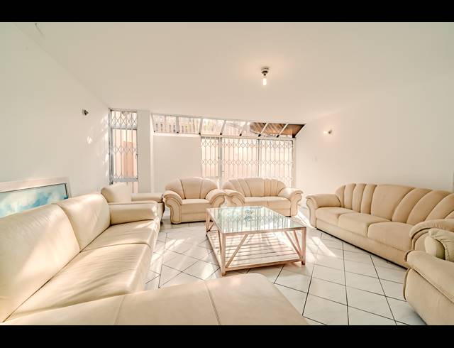 4 BEDROOM HOUSE FOR SALE IN GREENWOOD PARK